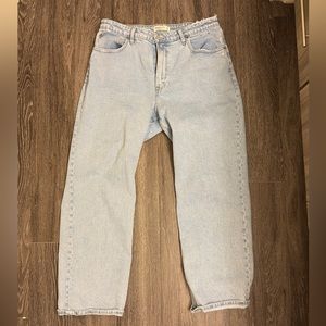 Abercrombie & Fitch The 90s Relaxed Jean High Rise Curve Love